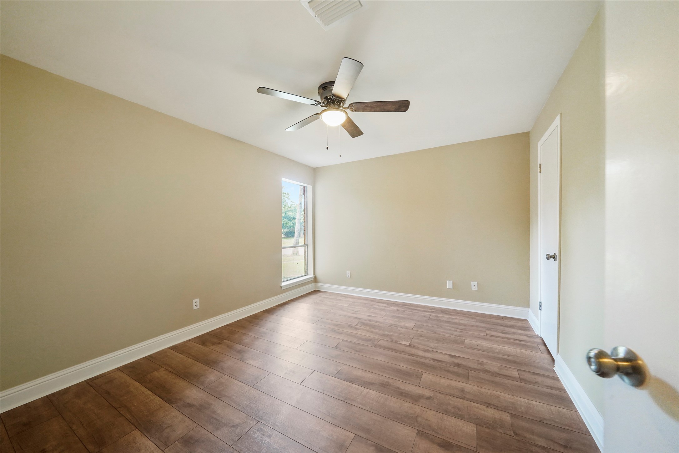 3602 Cobleskill Court Property Photo 16