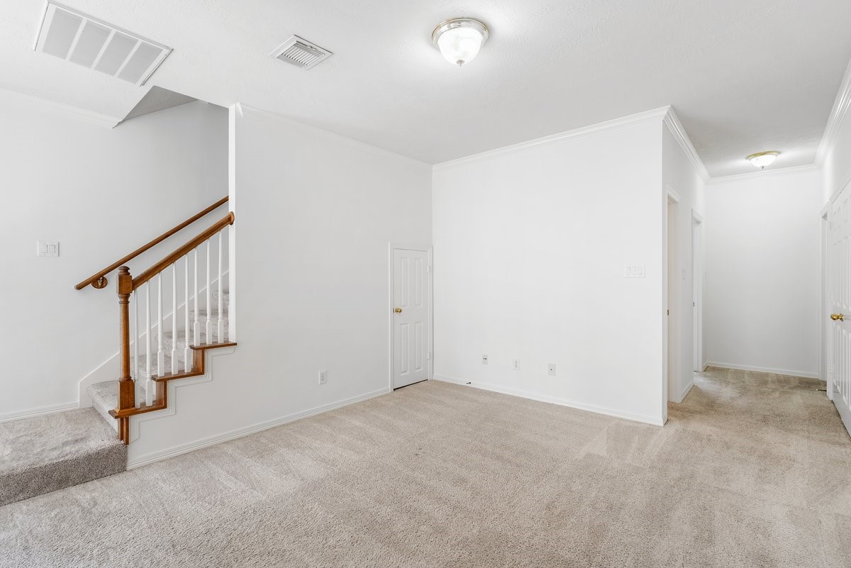 5913 Dolores Street B Property Photo 18
