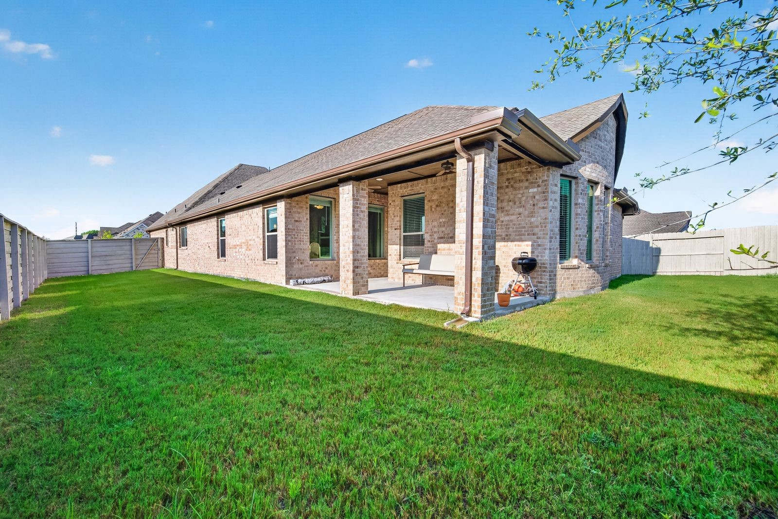 2419 Honeyberry Shrub Drive Property Photo 26