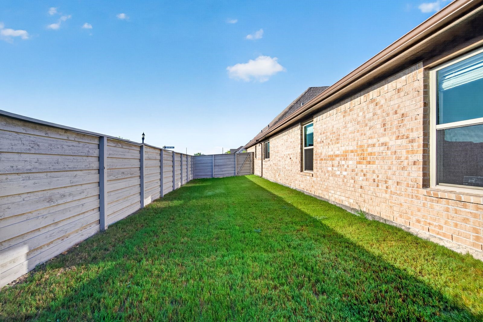 2419 Honeyberry Shrub Drive Property Photo 27