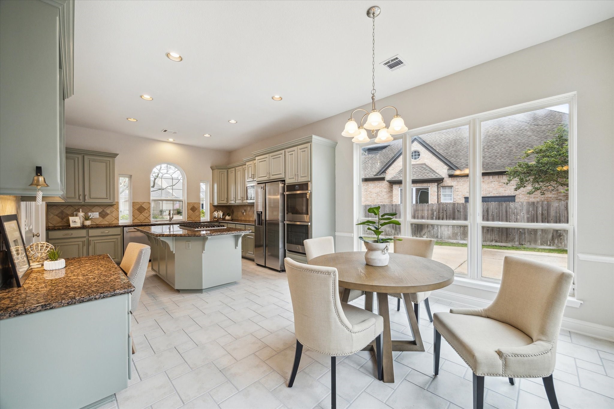 3111 Oakmont Drive Property Photo 10