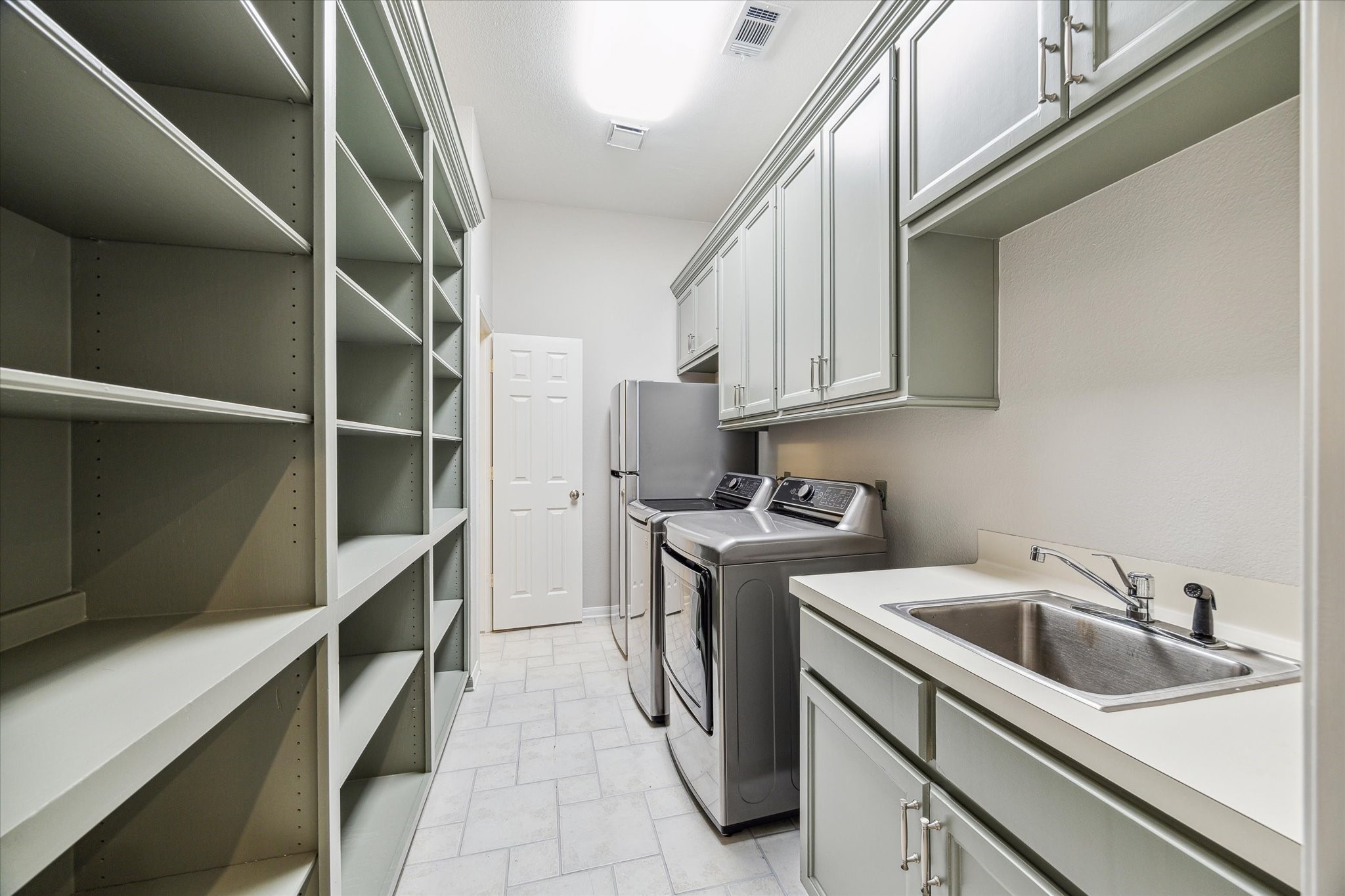 3111 Oakmont Drive Property Photo 12