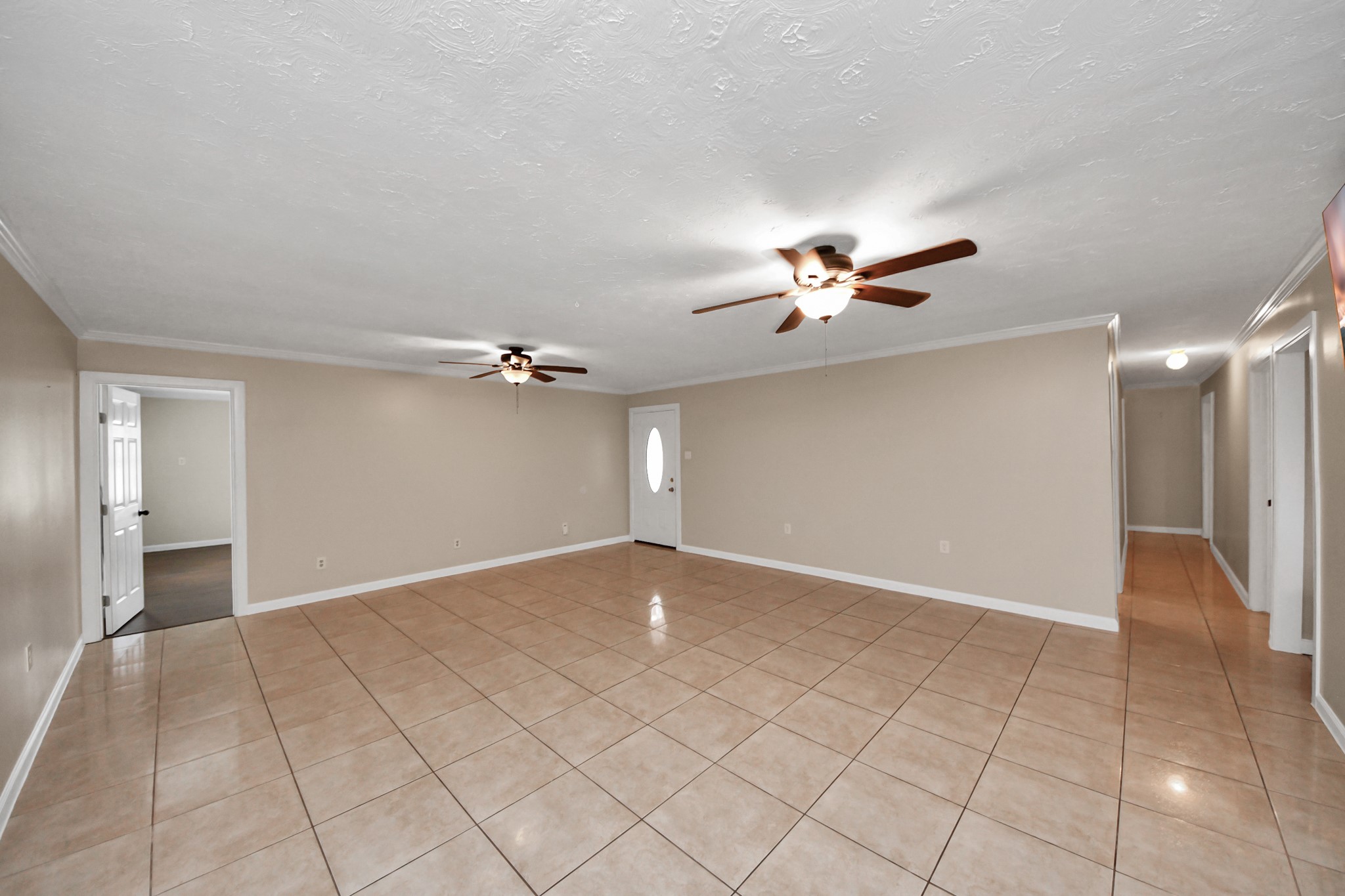 6202 Sharondale Street 406 Property Photo 4