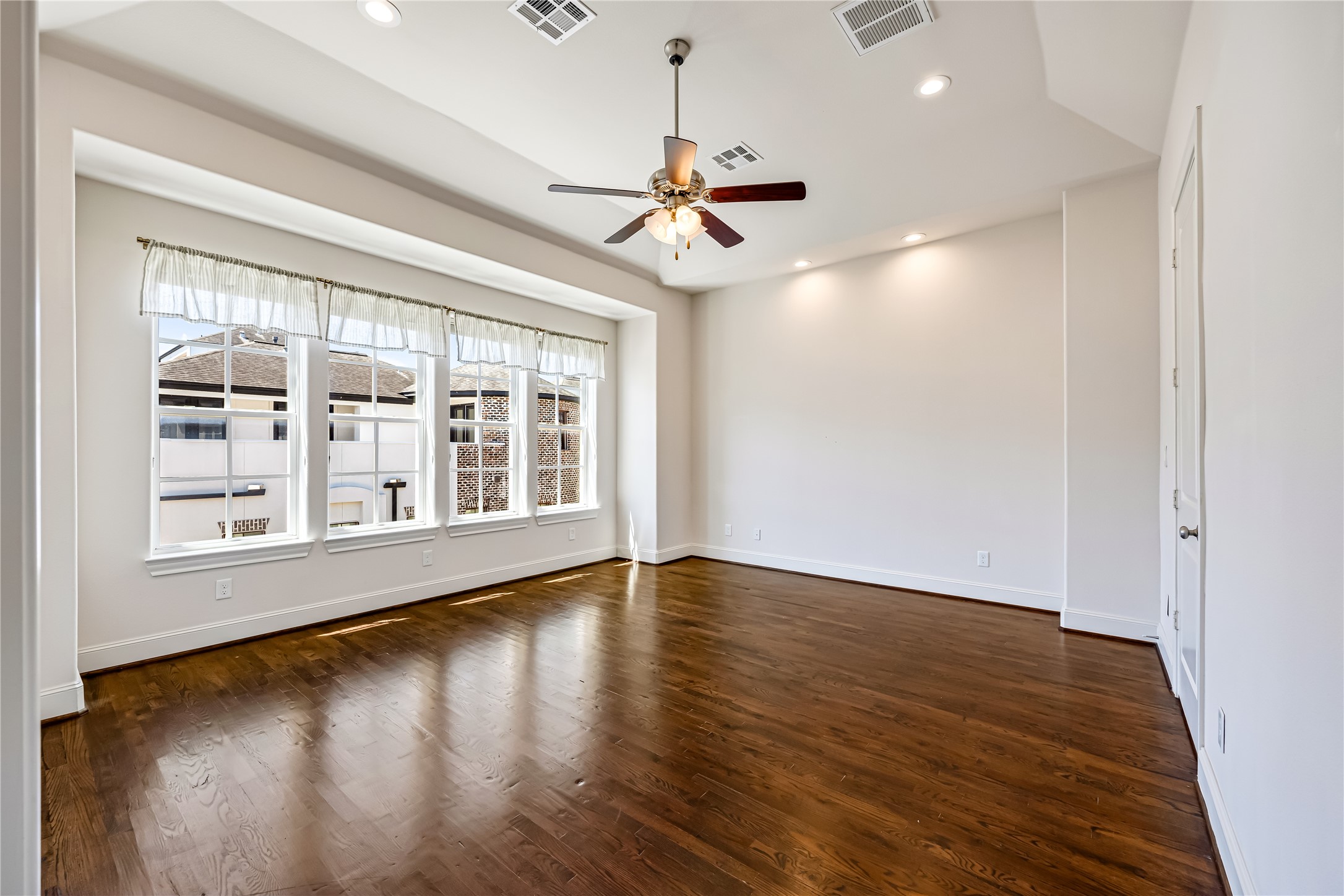 5628 Cohn Terrace Property Photo 24