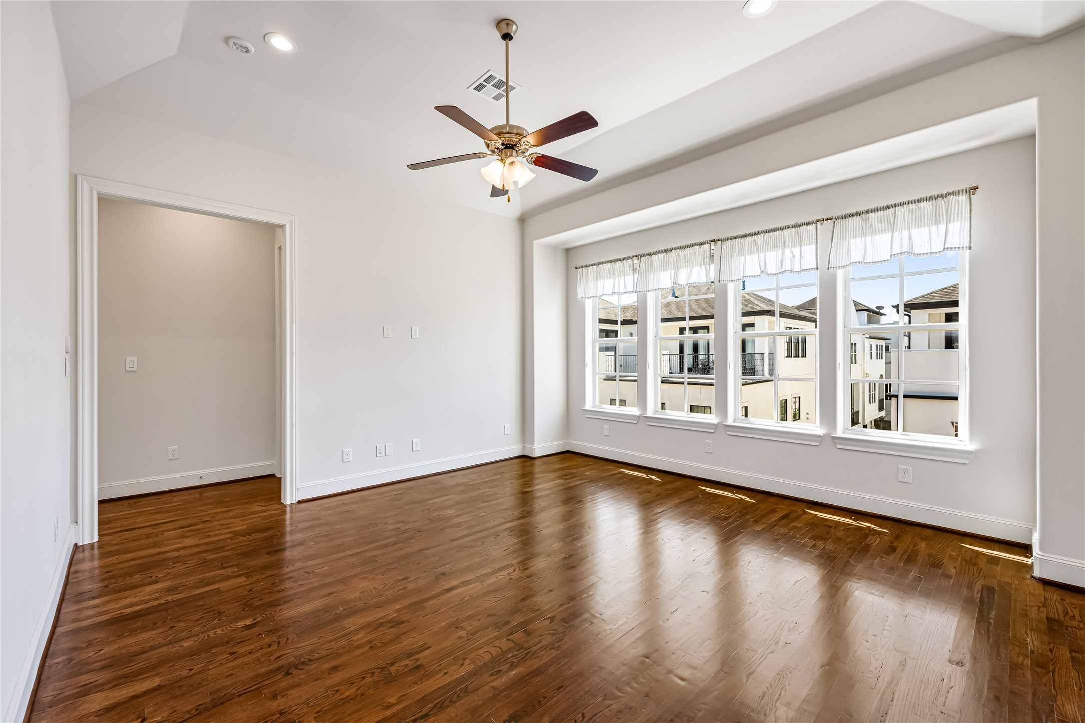 5628 Cohn Terrace Property Photo 26