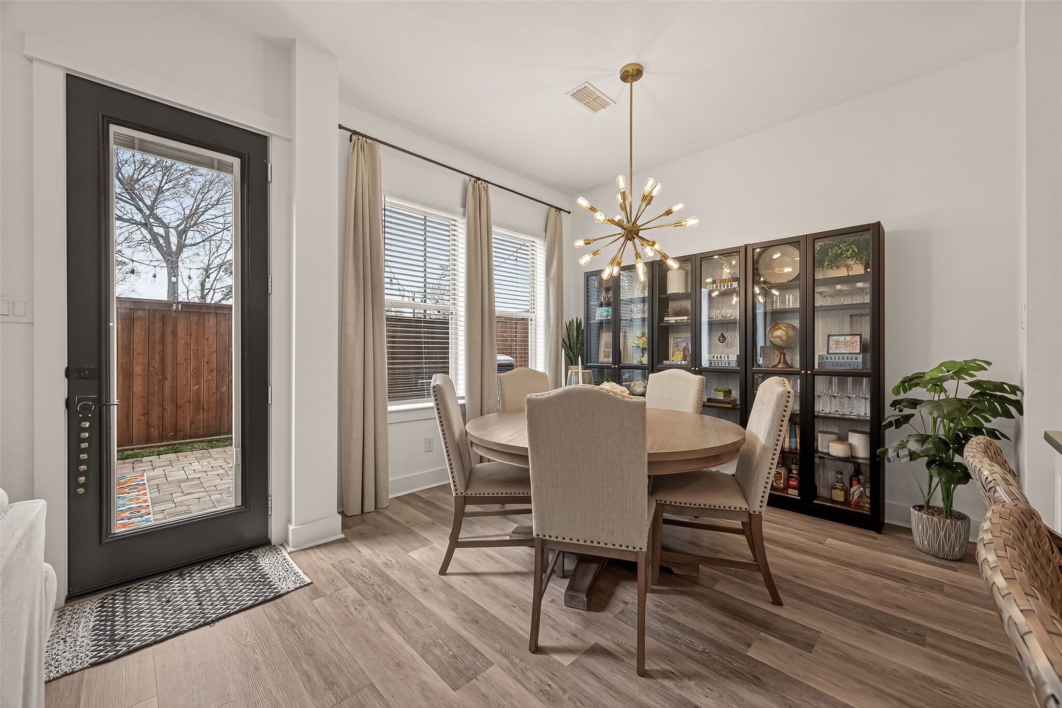 5203 Carters Bank Avenue Property Photo 8