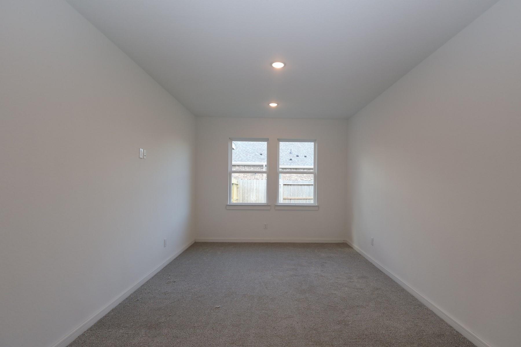 12106 Upper Meadows Avenue, Mont Belvieu Tx 77535 Property Photo 4
