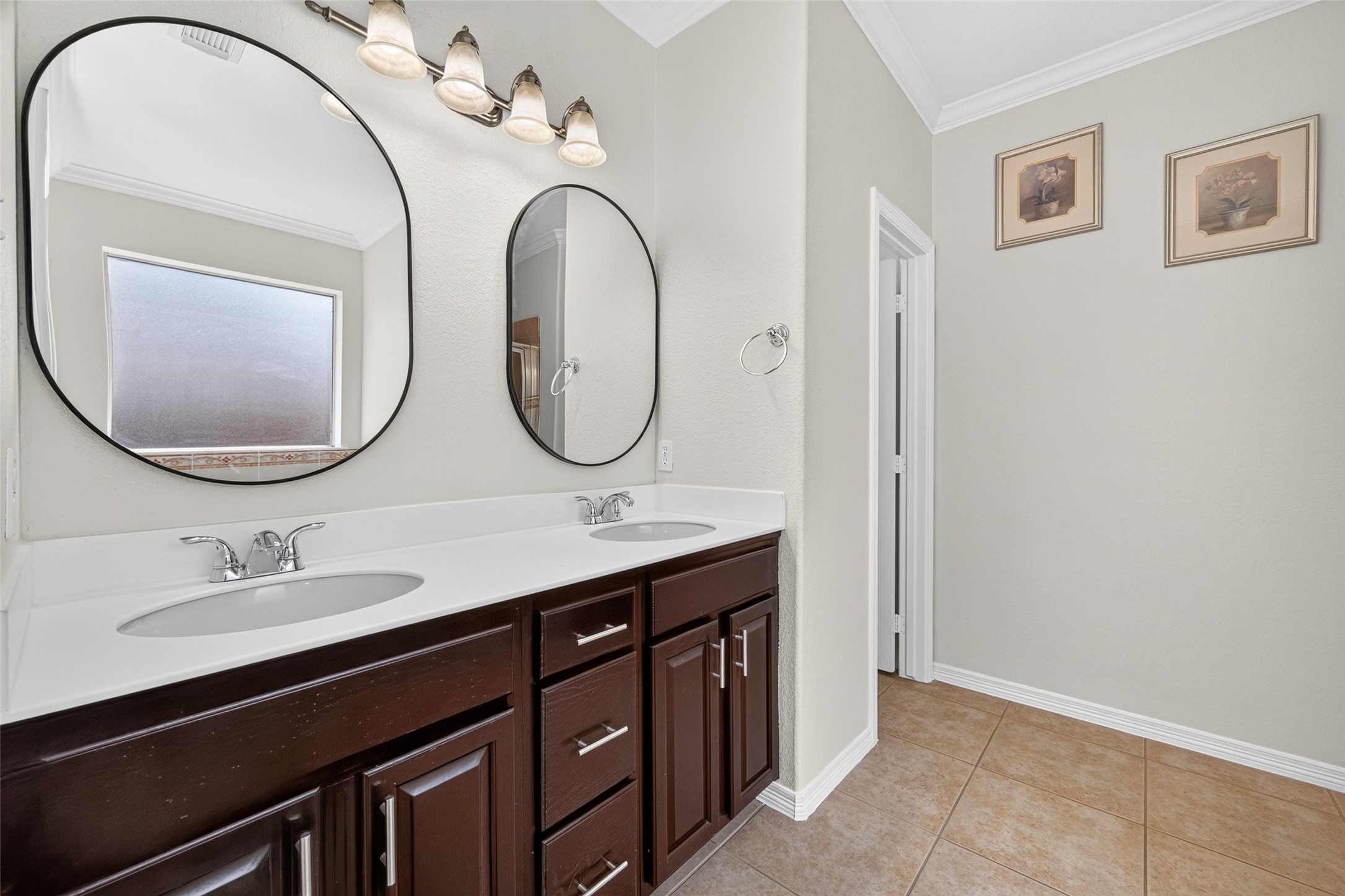 1914 Lazy Hollow Lane Property Photo 3