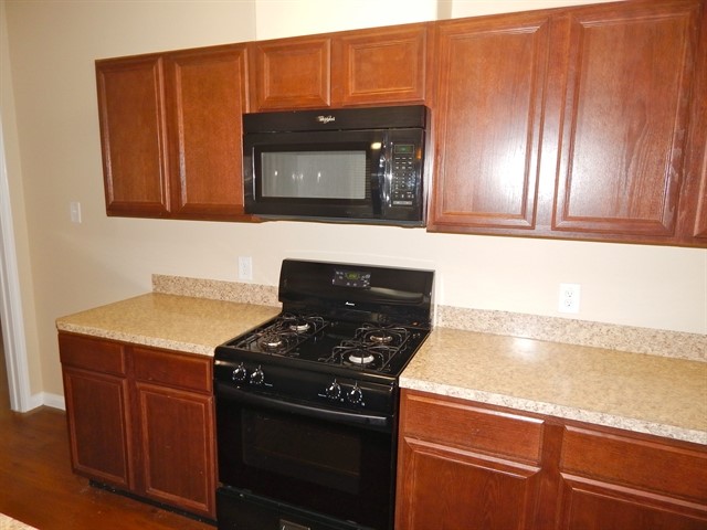 19146 Sandelford Drive Property Photo 2