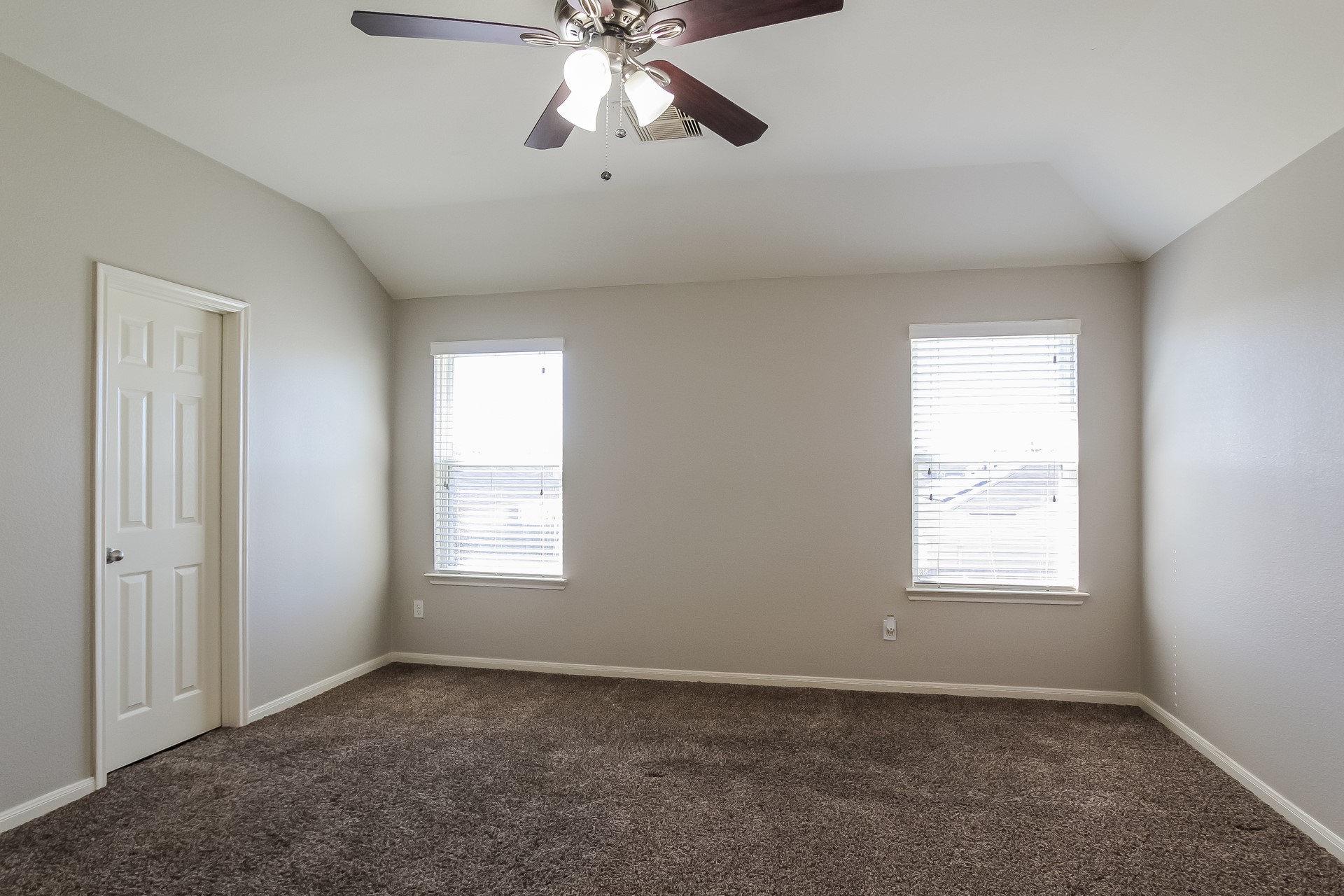 21835 Octavia Way Property Photo 9