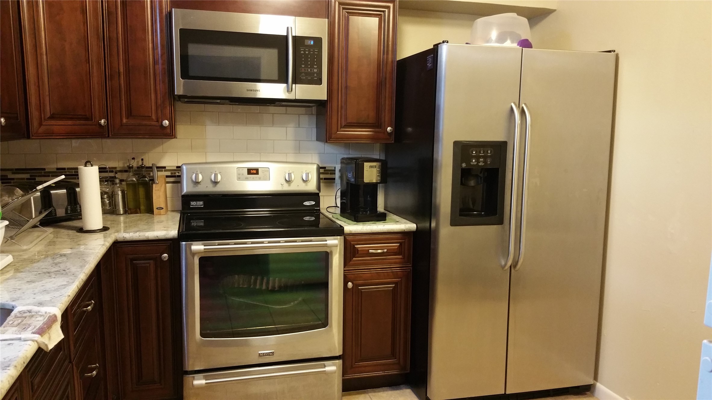 9217 Carousel Lane Property Photo 8
