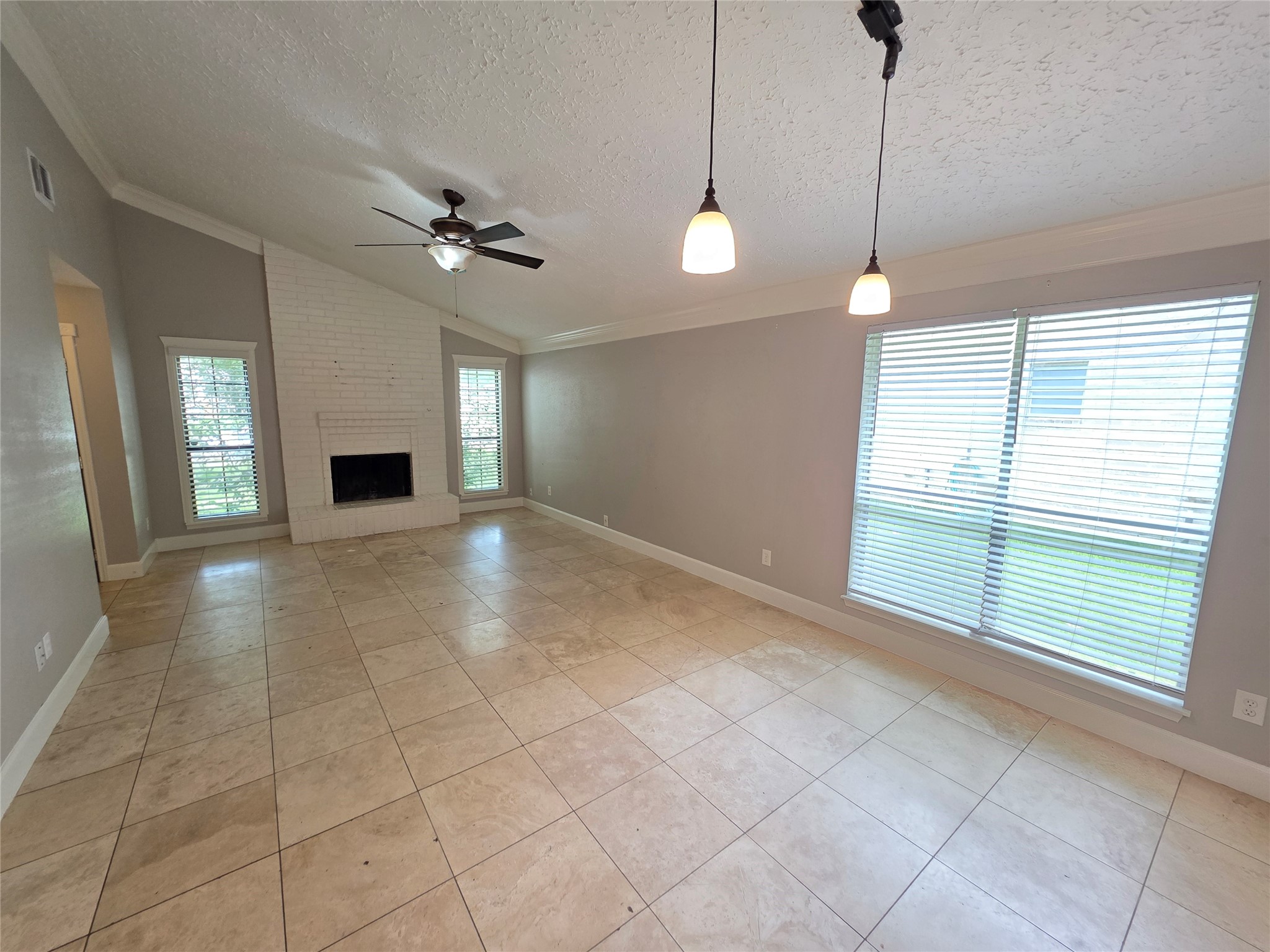22543 Market Square Lane Property Photo 6