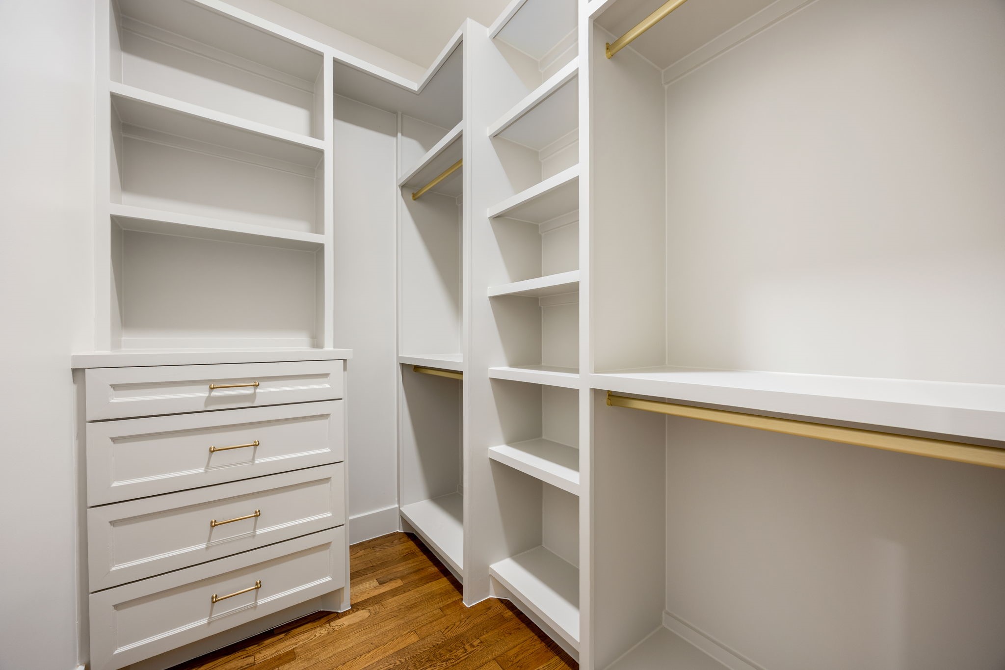1528 Cortlandt Street Property Photo 22