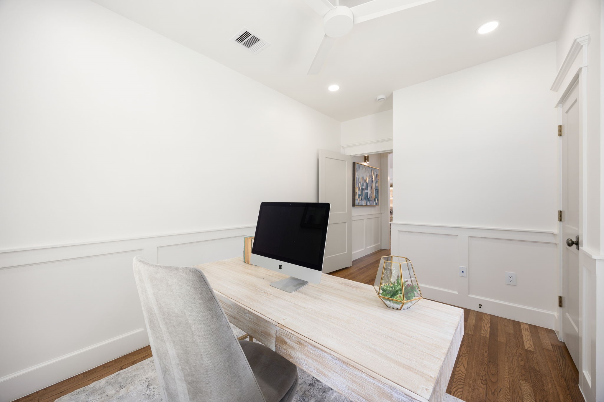 1528 Cortlandt Street Property Photo 28
