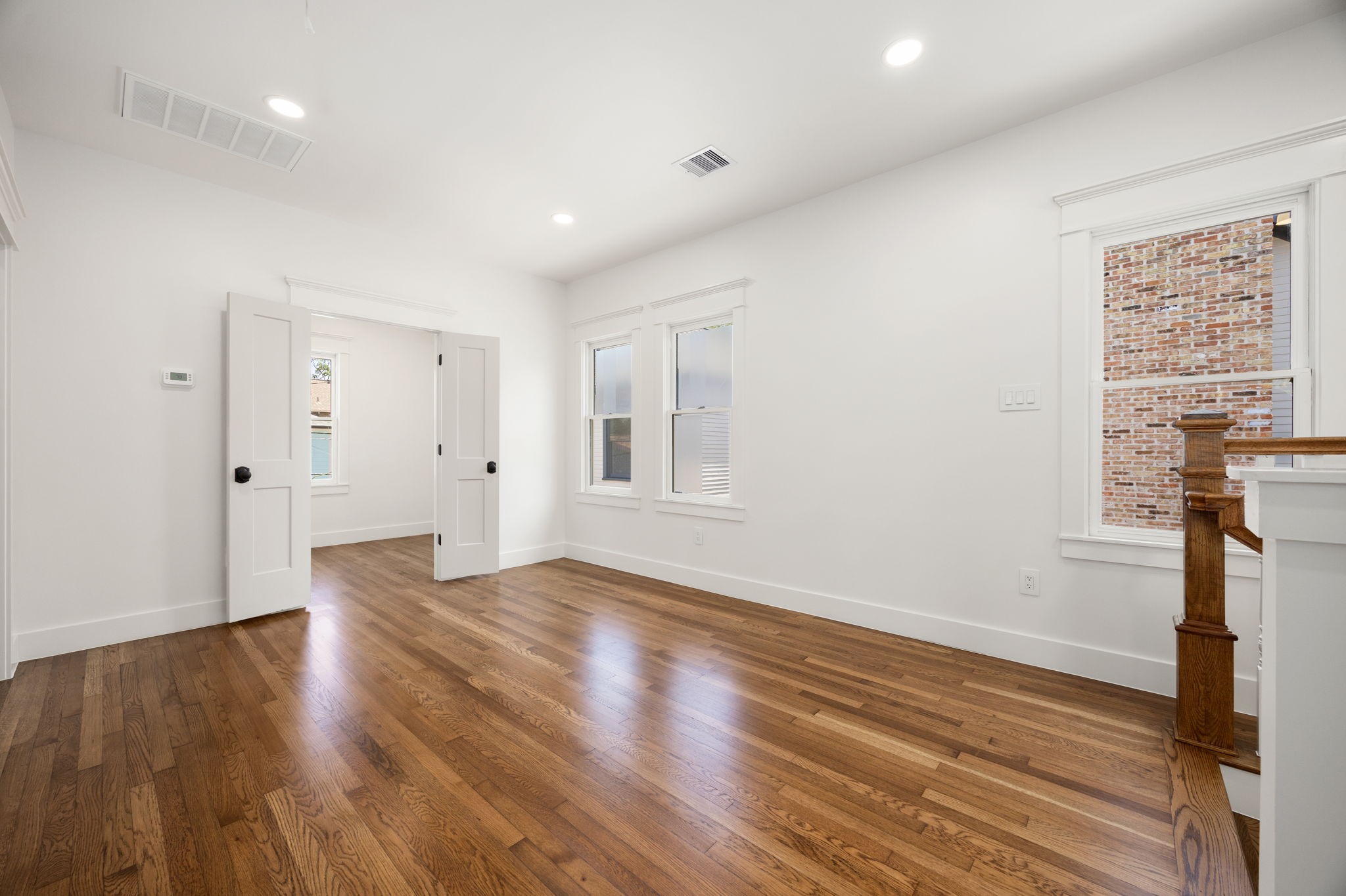 1528 Cortlandt Street Property Photo 33
