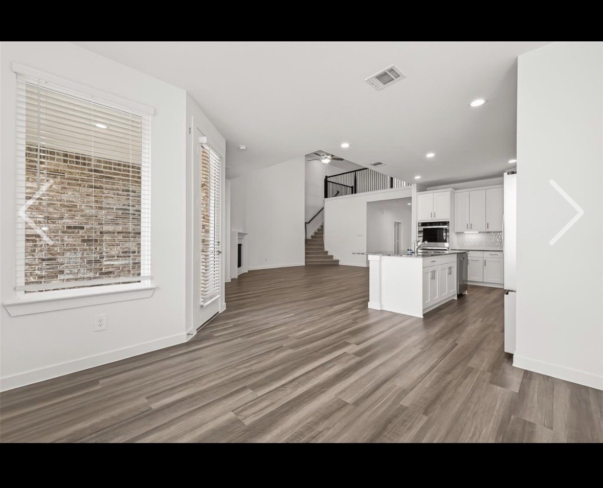 426 Yellow Dandelion Lane Property Photo 9