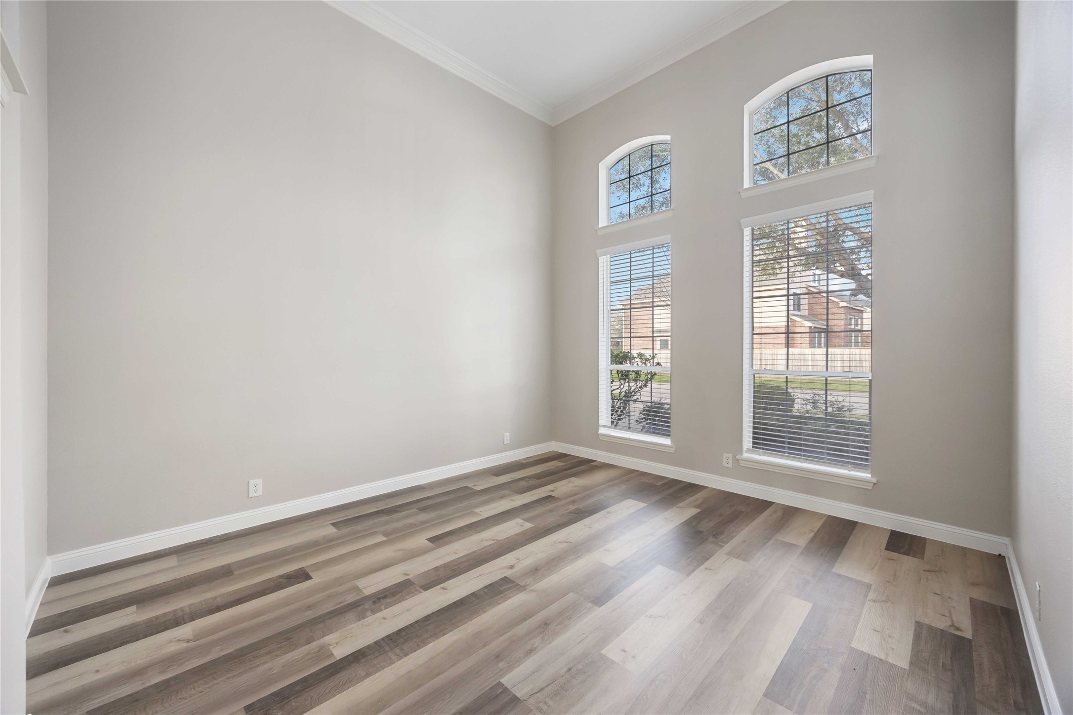 19311 Lincoln Heights Lane Property Photo 4