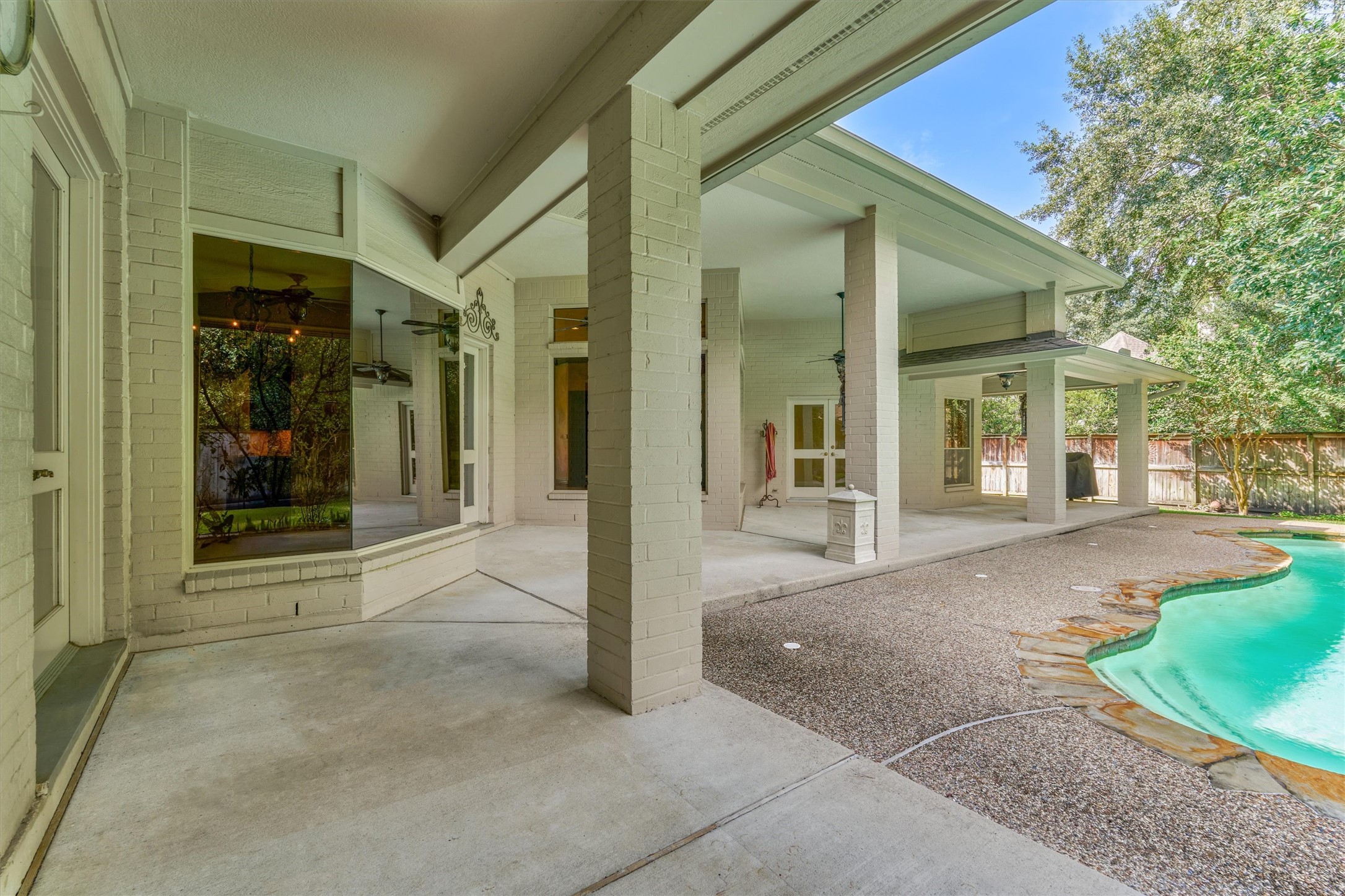 62 Stone Springs Circle Property Photo 3
