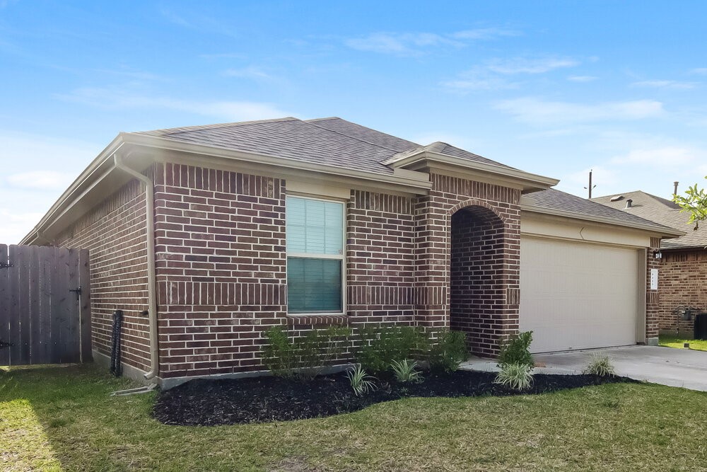 8419 Ideal Drive Property Photo 1