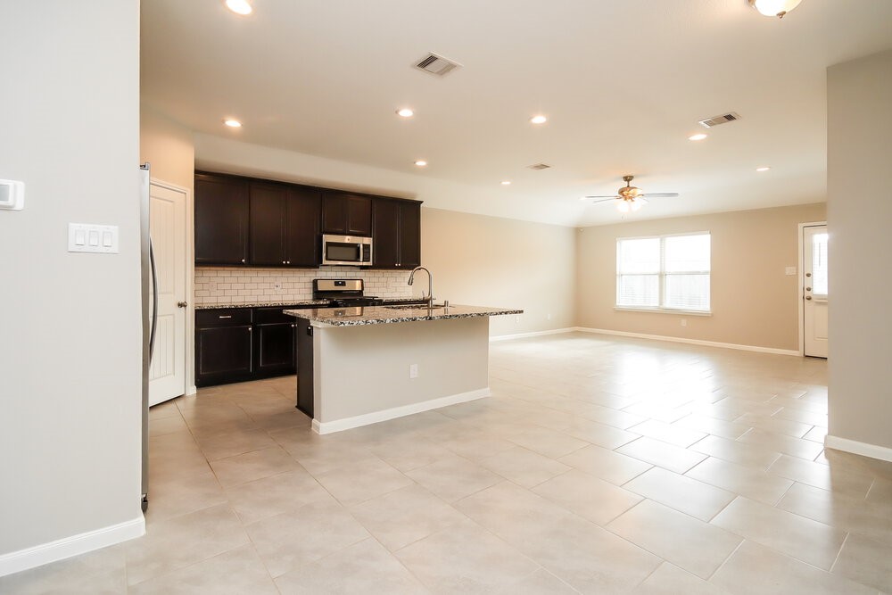 8419 Ideal Drive Property Photo 3