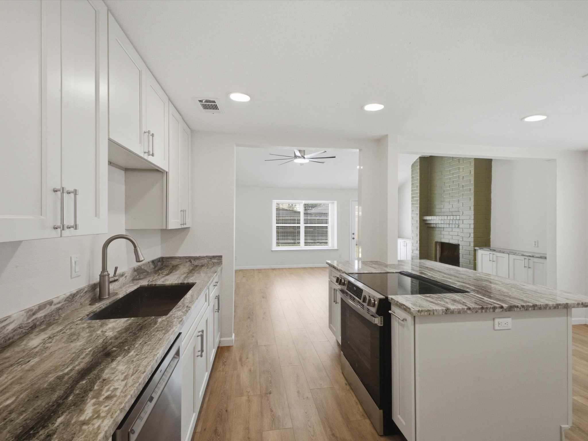 19930 Burle Oak Drive Property Photo 13