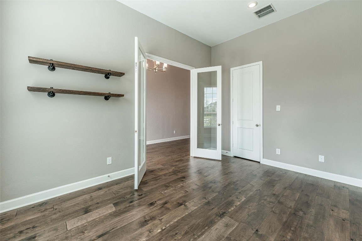 1050 Groveton Ridge Lane Property Photo 9