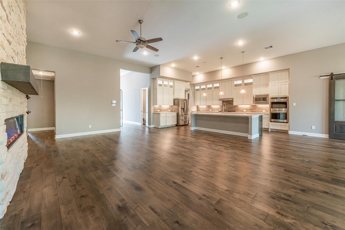 1050 Groveton Ridge Lane Property Photo 17