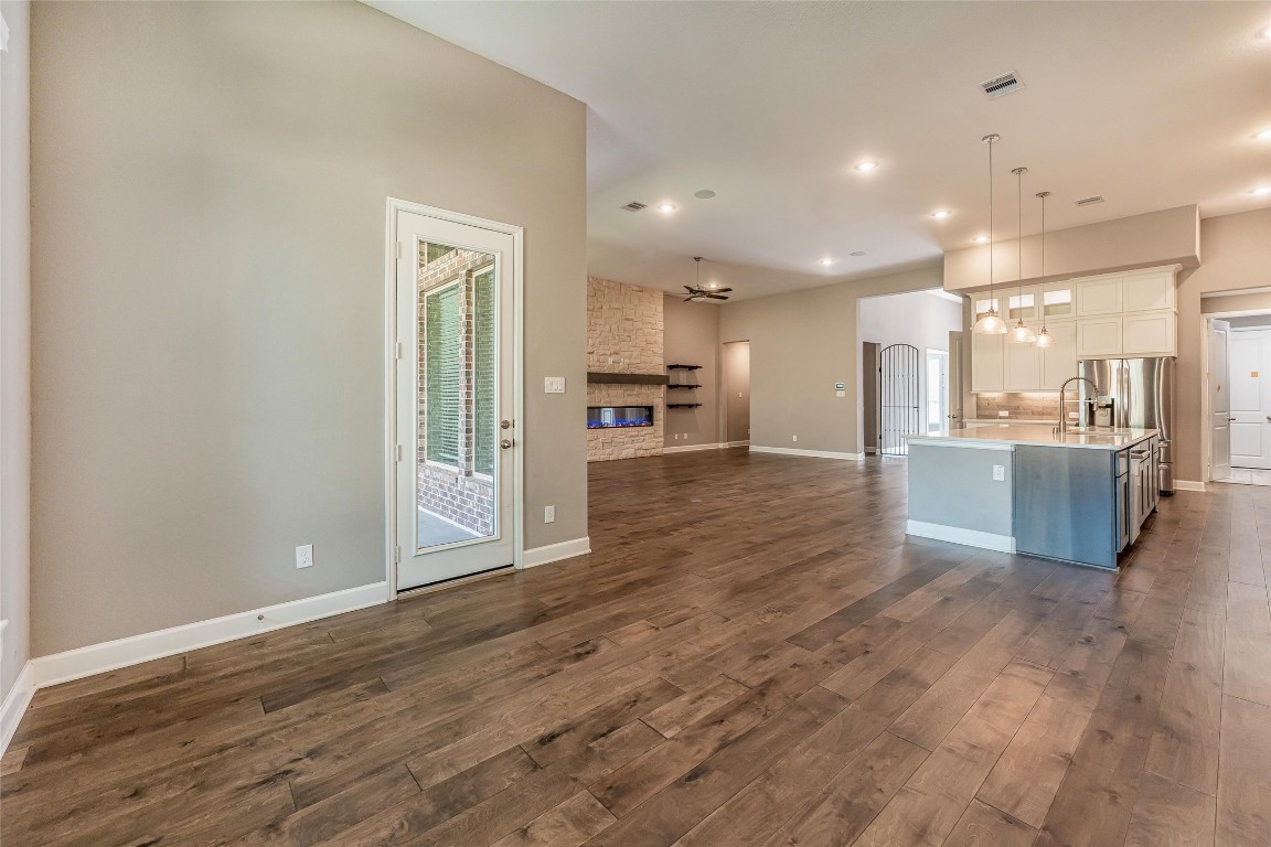 1050 Groveton Ridge Lane Property Photo 22