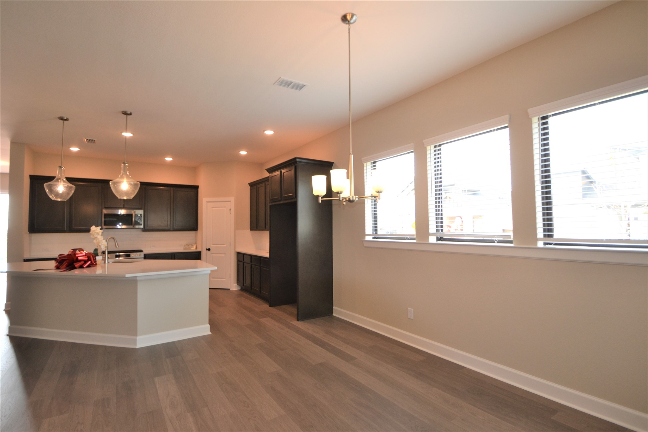 3207 Kindred Way Property Photo 6
