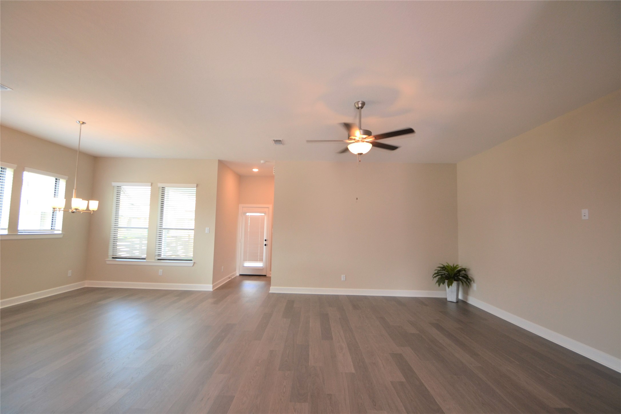 3207 Kindred Way Property Photo 7