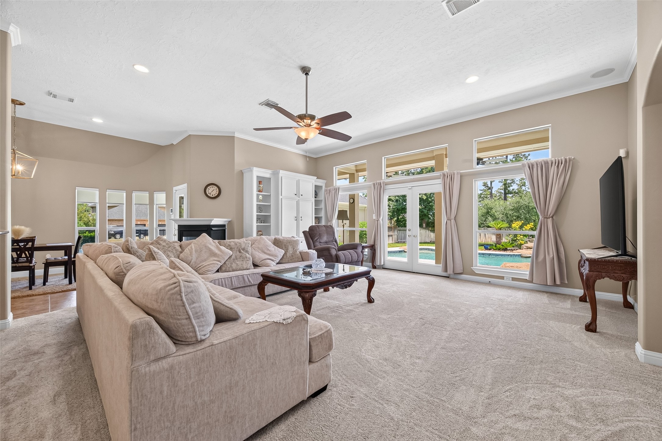 8114 Hideaway Run Way Property Photo 3