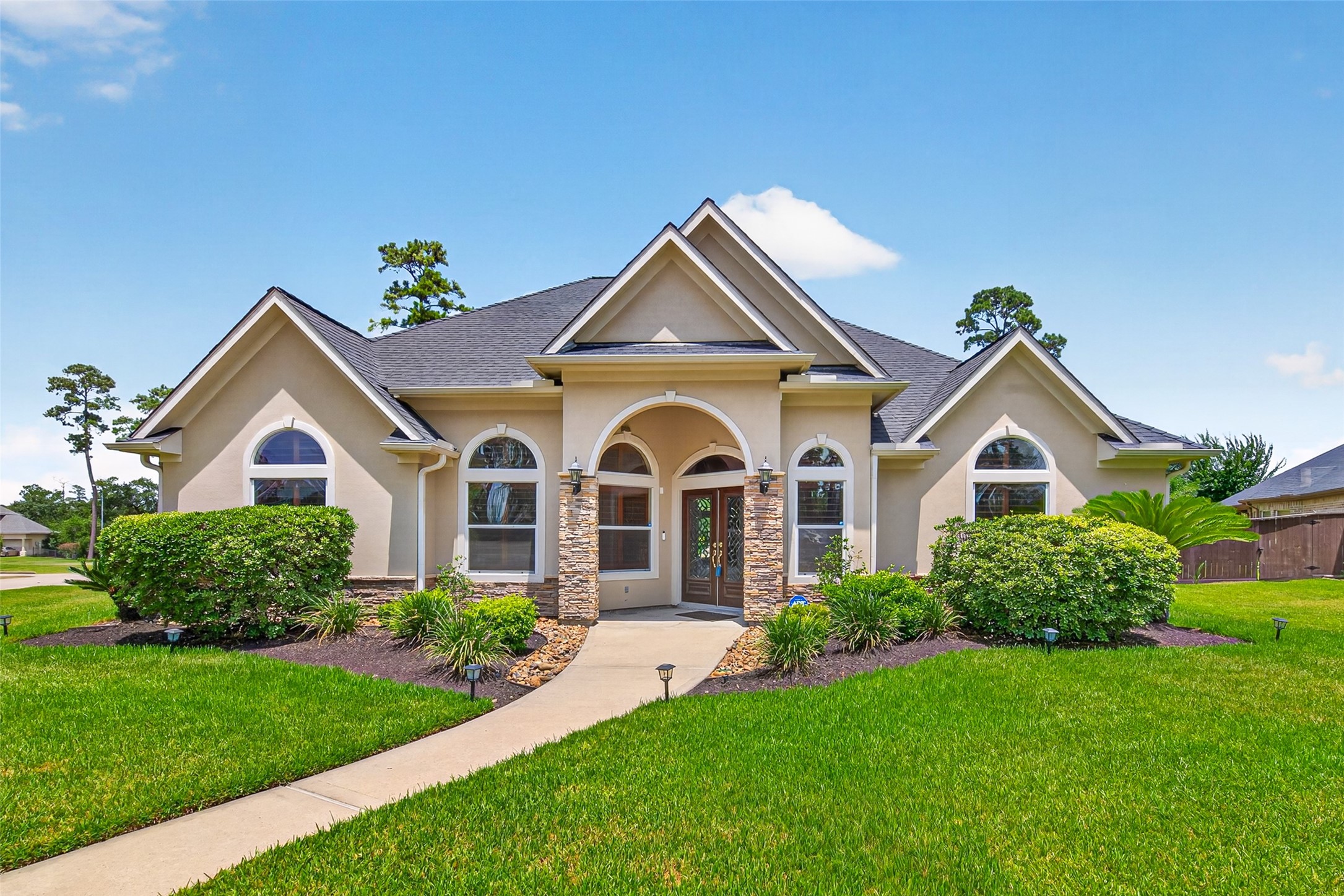 8114 Hideaway Run Way Property Photo 5