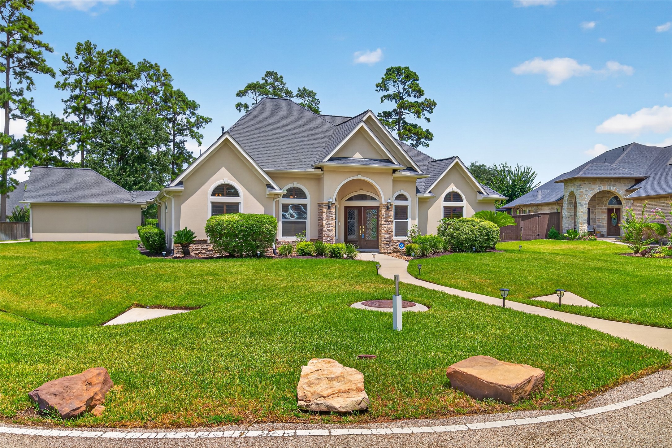 8114 Hideaway Run Way Property Photo 6