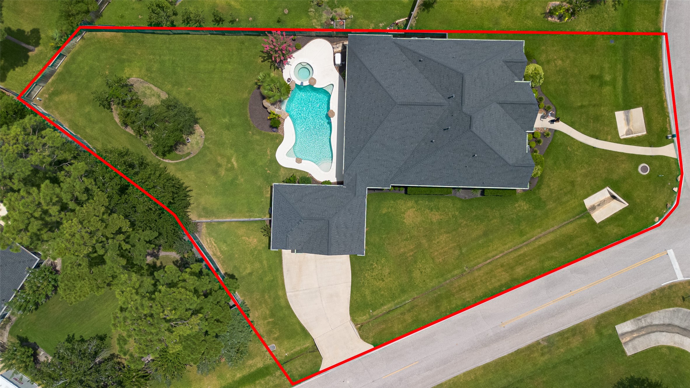 8114 Hideaway Run Way Property Photo 34
