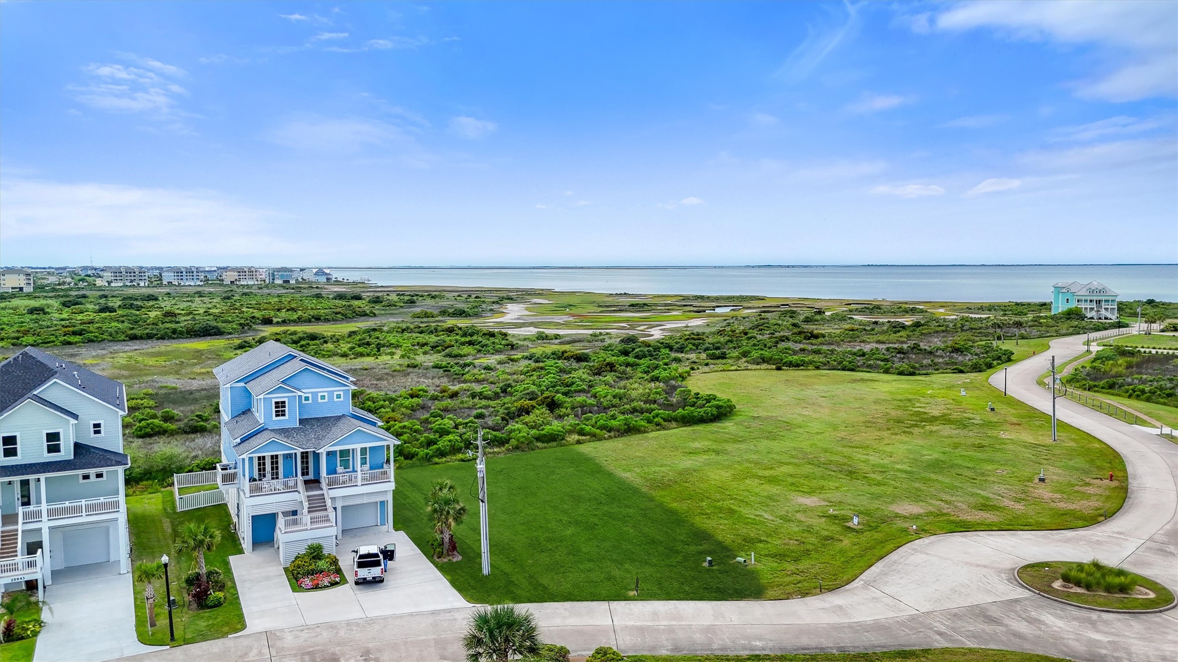 25951 Bay Breeze Drive Property Photo 6