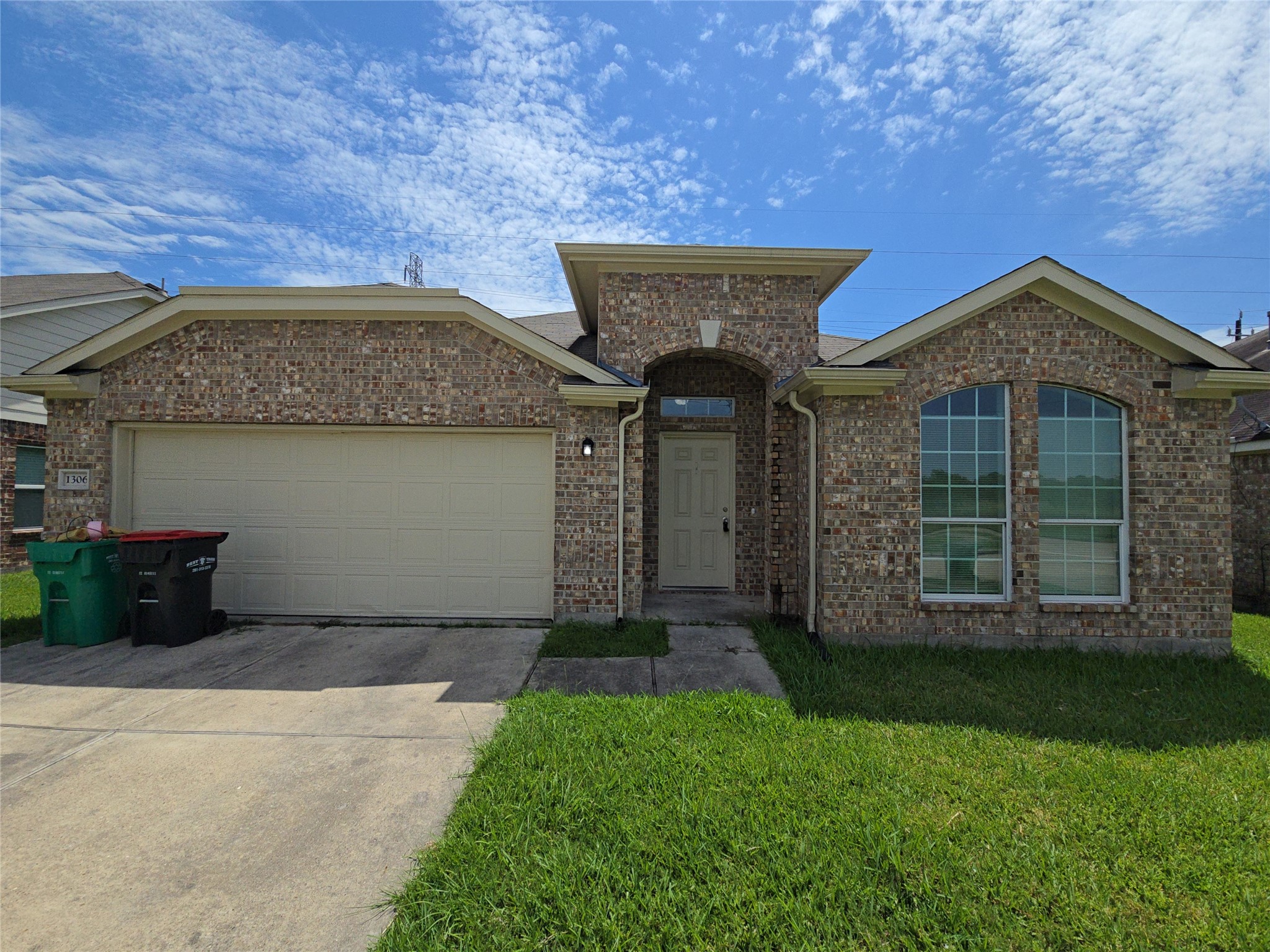 1306 Squire Drive Property Photo 1
