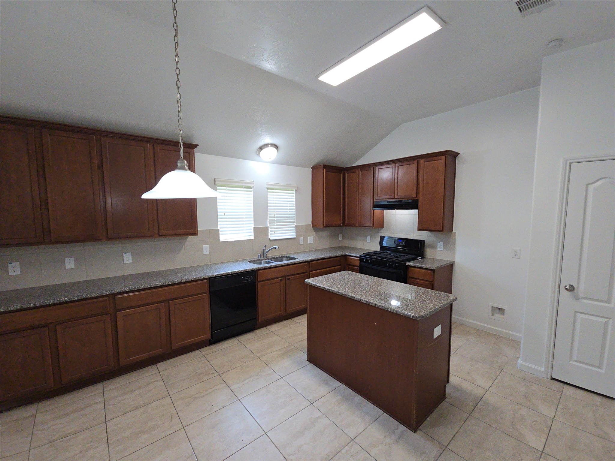1306 Squire Drive Property Photo 4