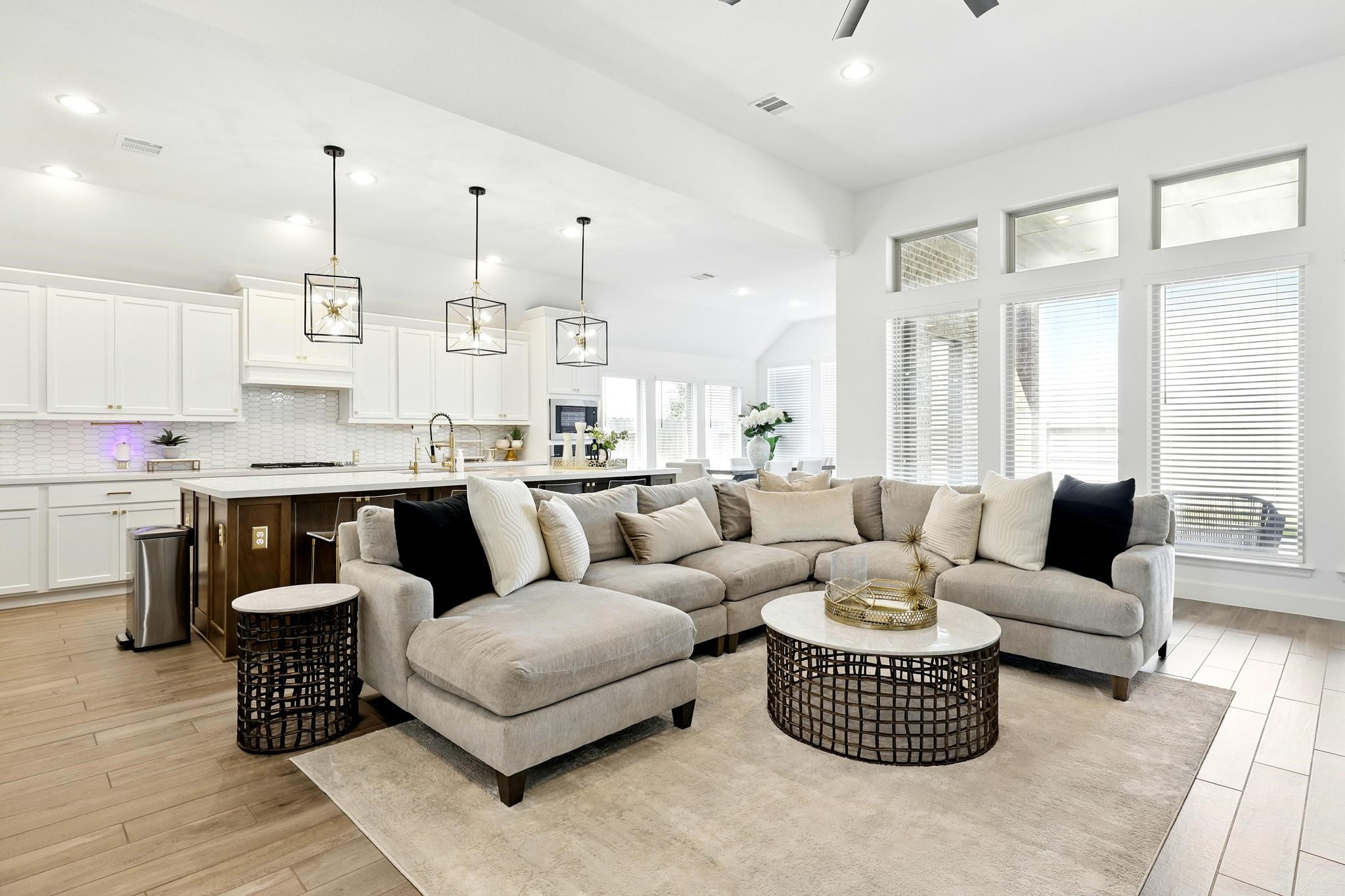 5014 Mulberry Shrubs Lane Property Photo 8