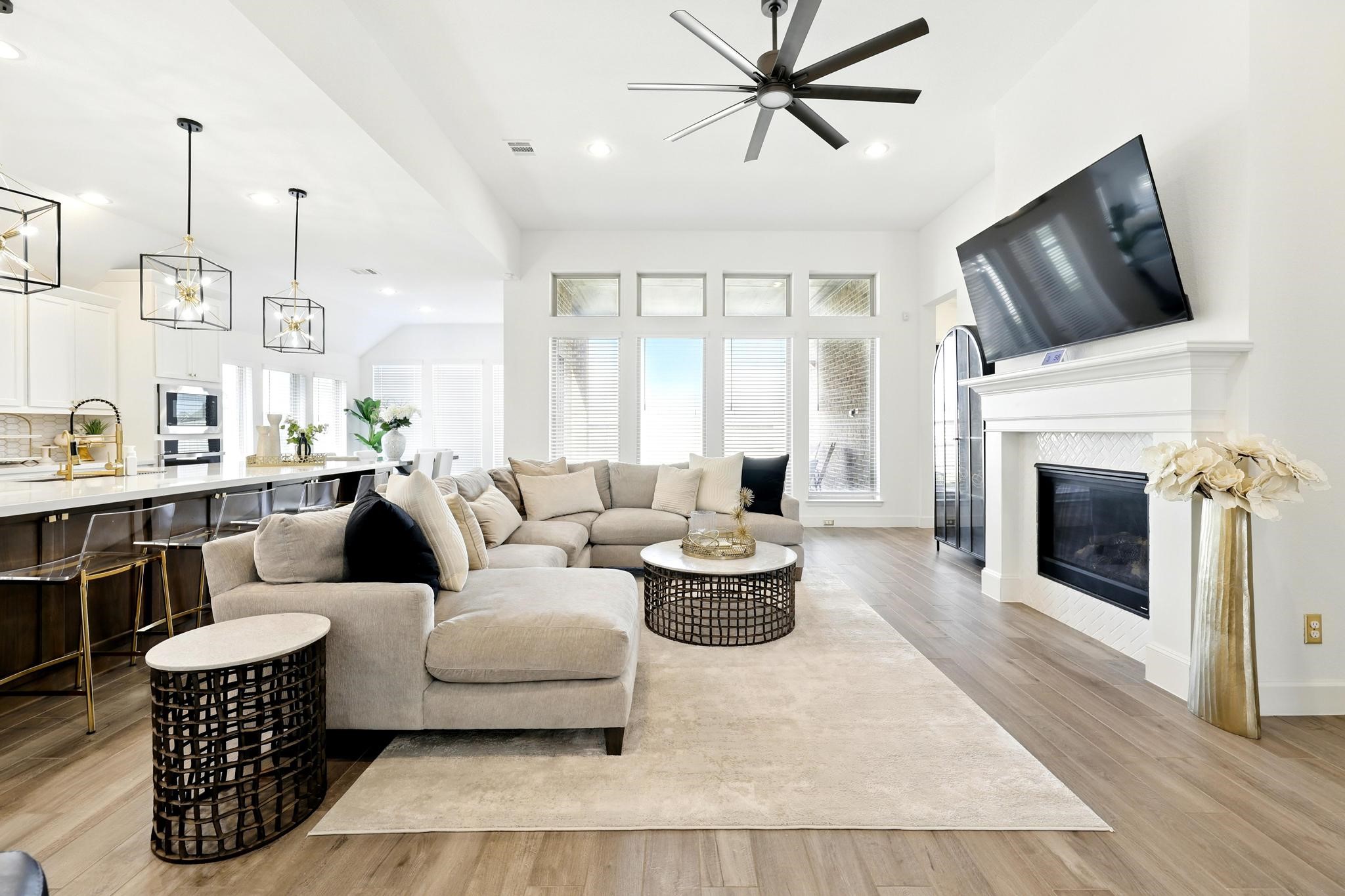 5014 Mulberry Shrubs Lane Property Photo 9