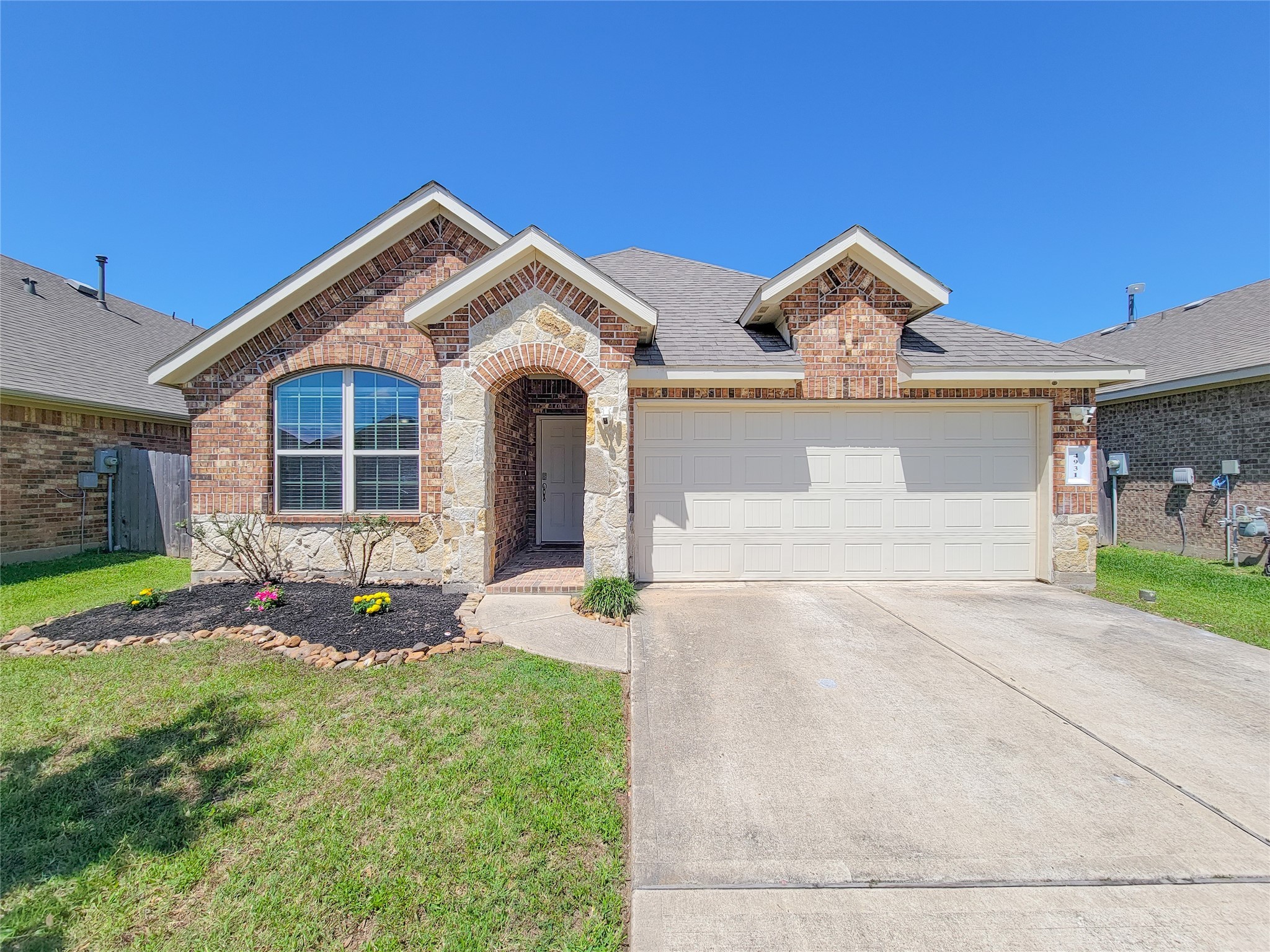 4931 Marina Shores Court Property Photo