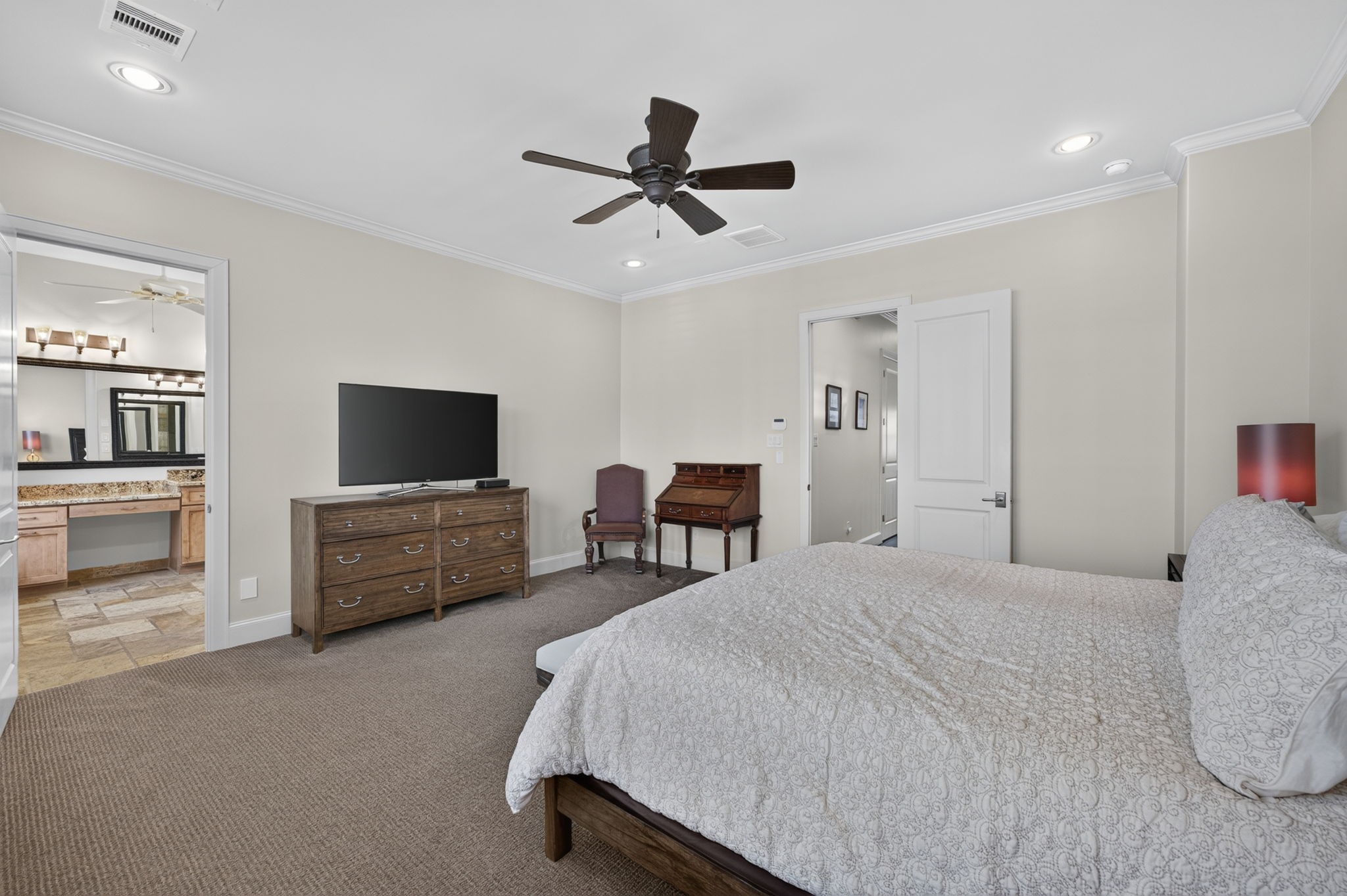 98 Gateway Park Place Property Photo 16