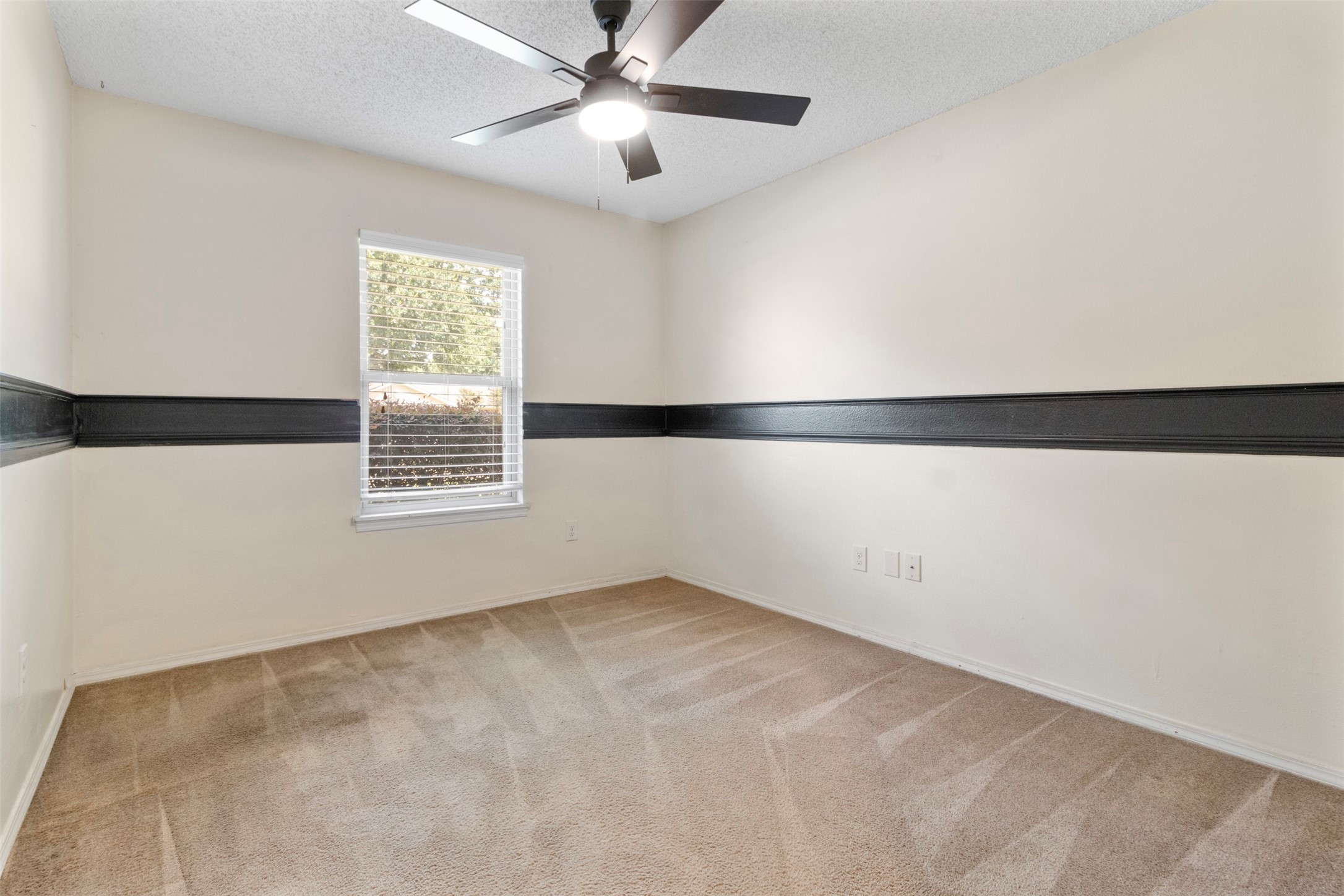 16319 Pitch Pine Drive Property Photo 17