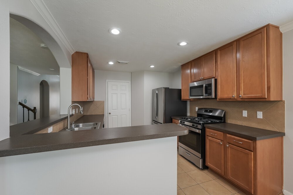 2614 Elder Park Court Property Photo 8