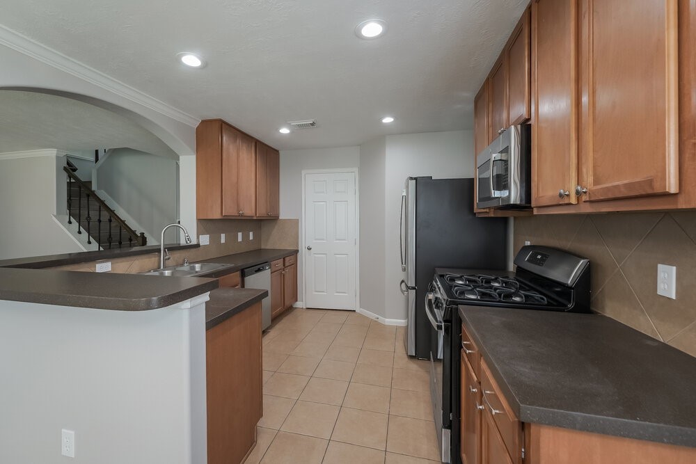 2614 Elder Park Court Property Photo 9