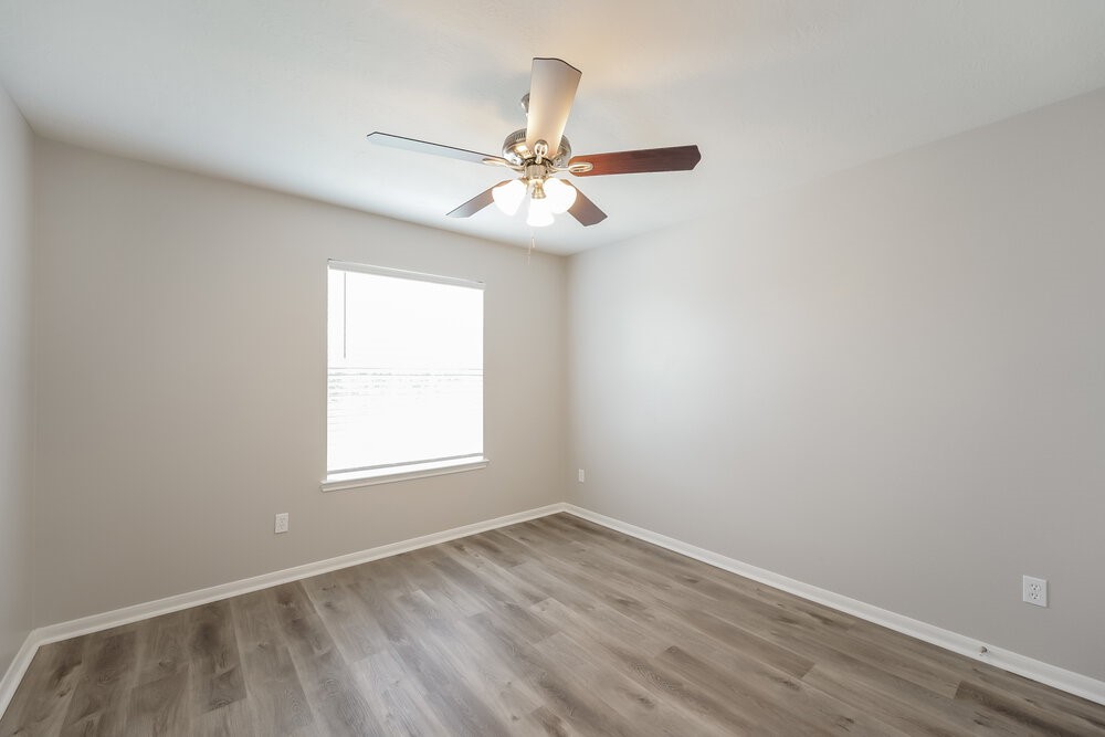 2614 Elder Park Court Property Photo 11