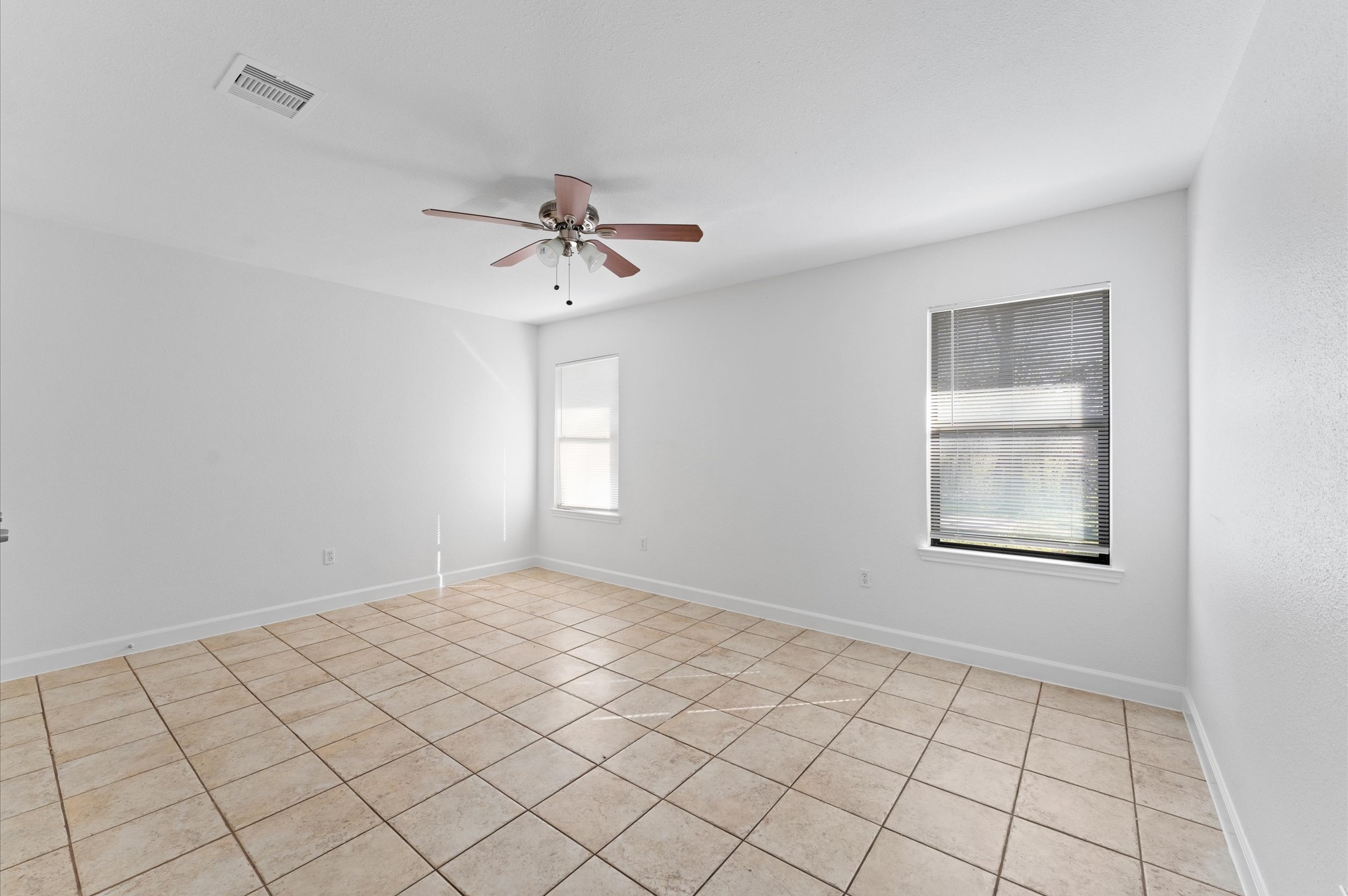 5326 Newkirk Lane Property Photo 4