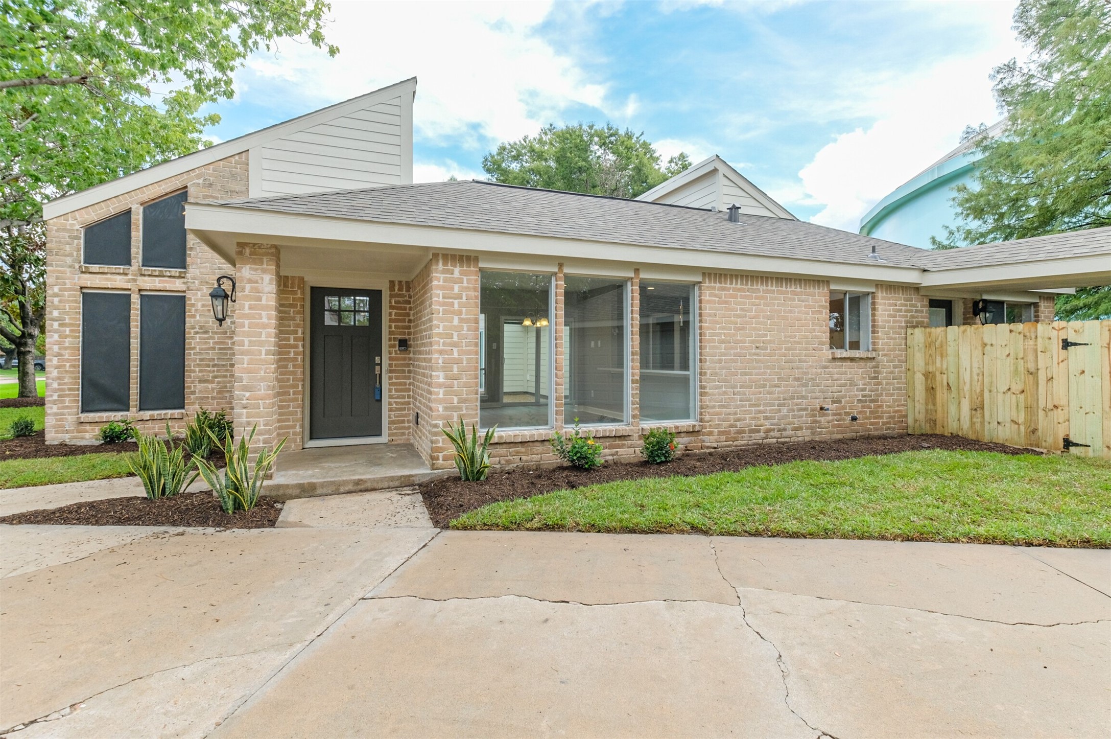 1623 Cherry Ridge Drive Property Photo 1