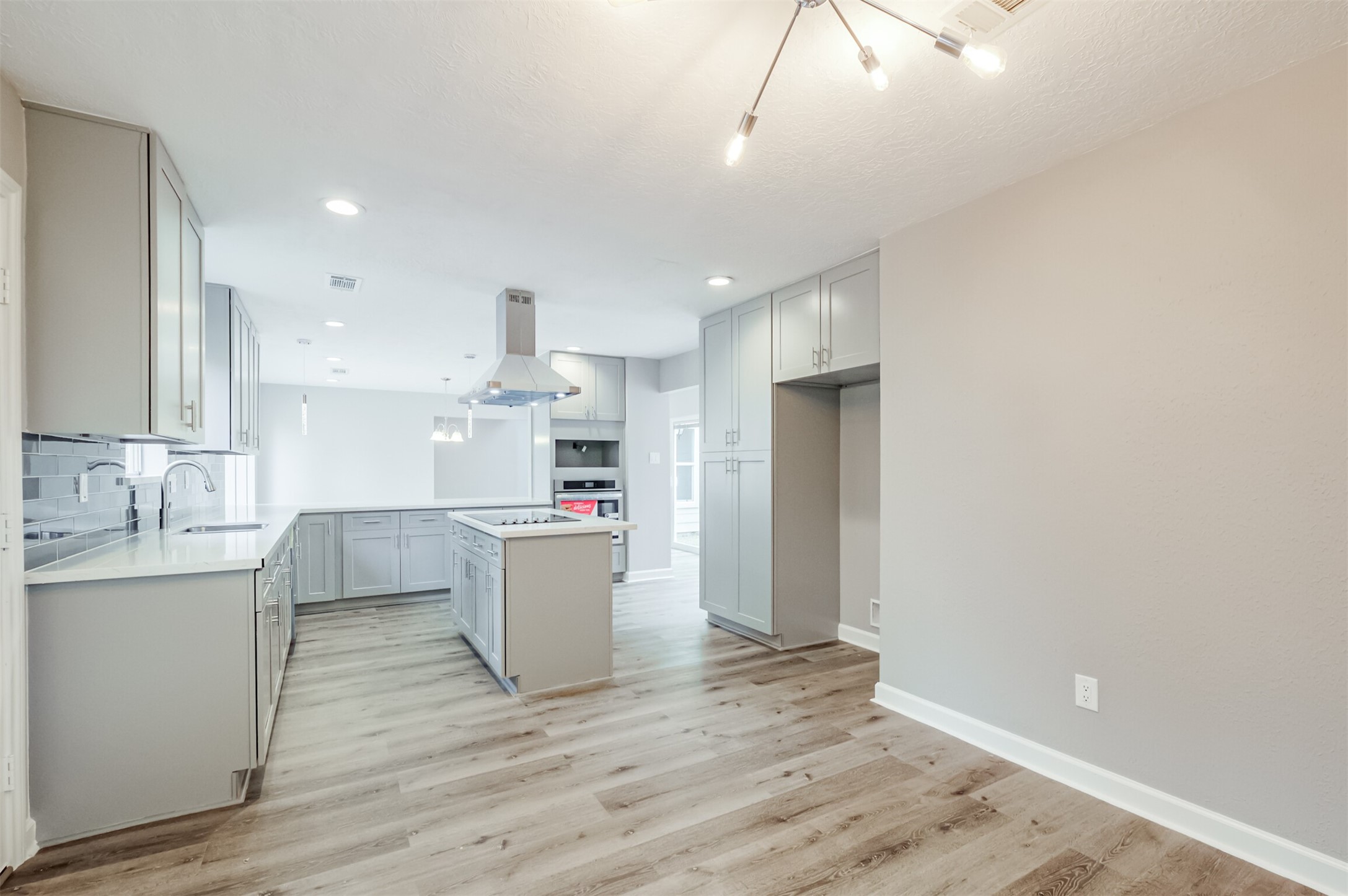 1623 Cherry Ridge Drive Property Photo 12