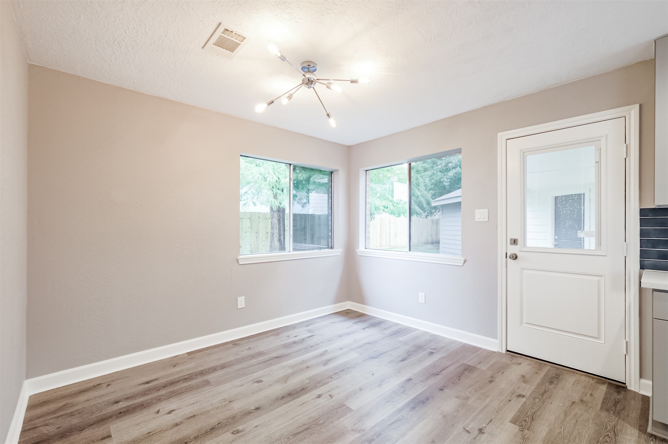 1623 Cherry Ridge Drive Property Photo 13