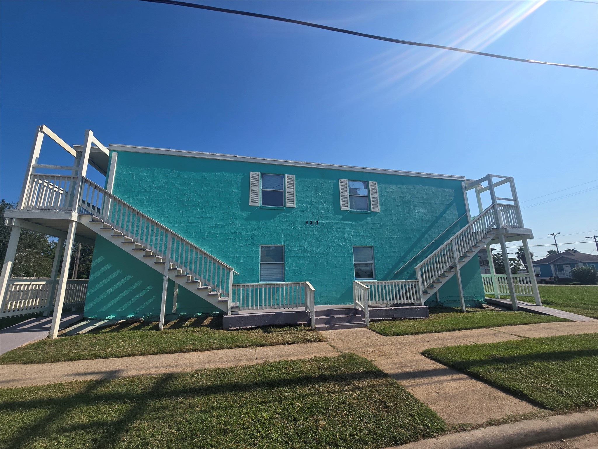 4217 Sealy Avenue 9 Property Photo 1